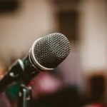 Lady Gaga em Dose Dupla: Dueto Surpresa com Bruno Mars e Visual Dramático no TikTok